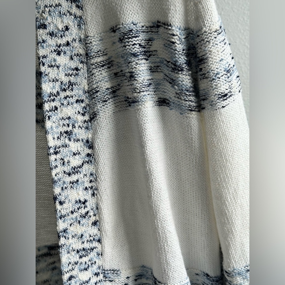 Women's White and blue Striped cardigan size xsmall - Picture 2 of 4